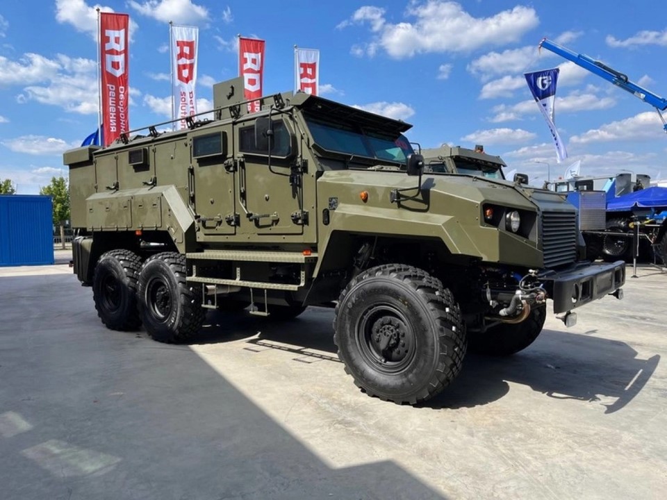 Z-STS Akhmat Russian 6x6 MRAP (B)